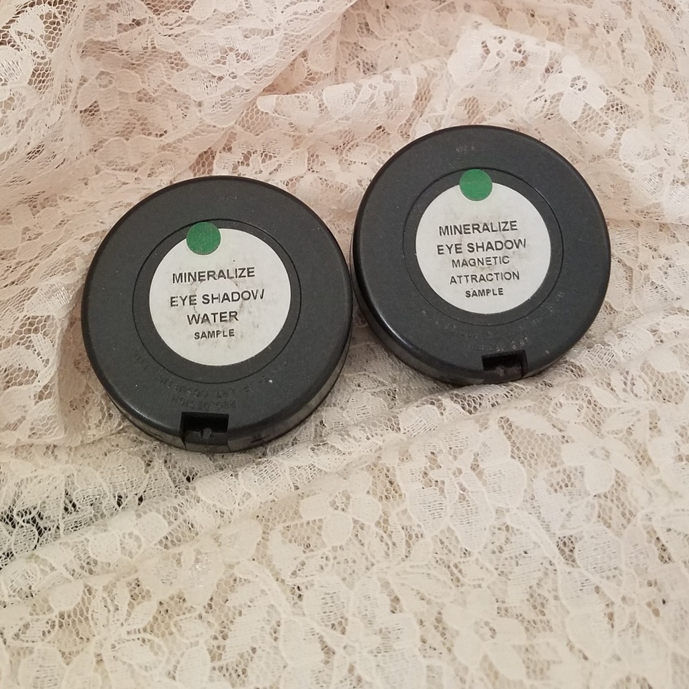 MAC WATER AND MANETIC ATTRACTION - Picture 3 of 4